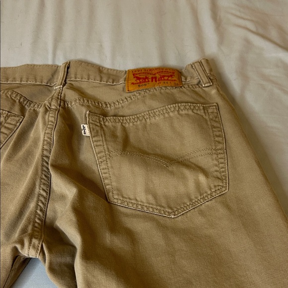 Levi's 505  Men’s Khaki Denim Pants - Picture 1 of 4